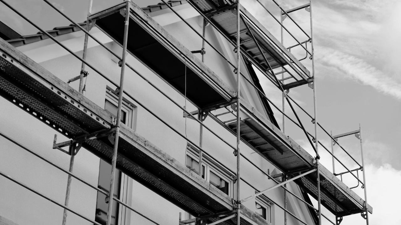 Zwiększ bezpieczeństwo dzięki Rusztowaniom Plettac