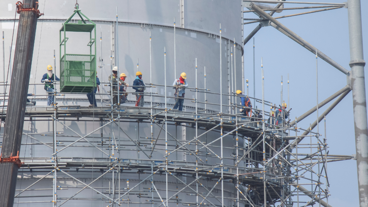 Rusztowanie stojakowe modułowe – stosowane w przemyśle przy pracach na dużych obiektach o nieregularnych kształtach