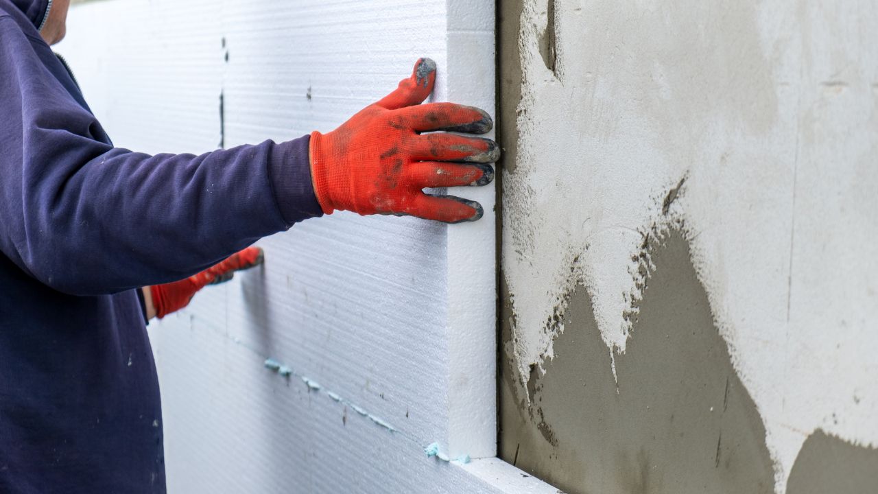 Ocieplanie budynków - jakie są popularne materiały izolacyjne